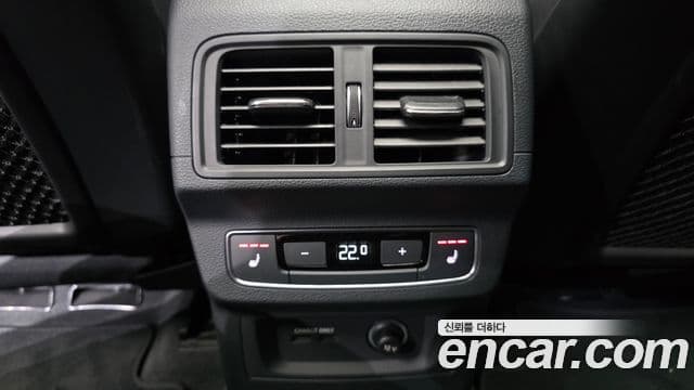 Audi Q5 2024 — ფოტო 29/36