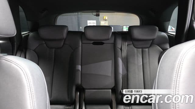 Audi Q5 2024 — ფოტო 12/36