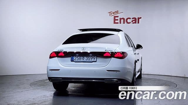 Mercedes-Benz E-Class 2024 — Şəkil 3/20