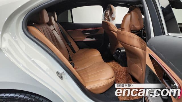Mercedes-Benz E-Class 2024 — Şəkil 11/20