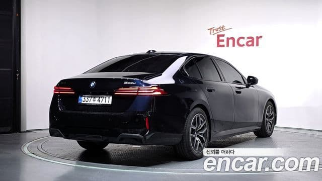 BMW 5 Series 2026 — ფოტო 2/20