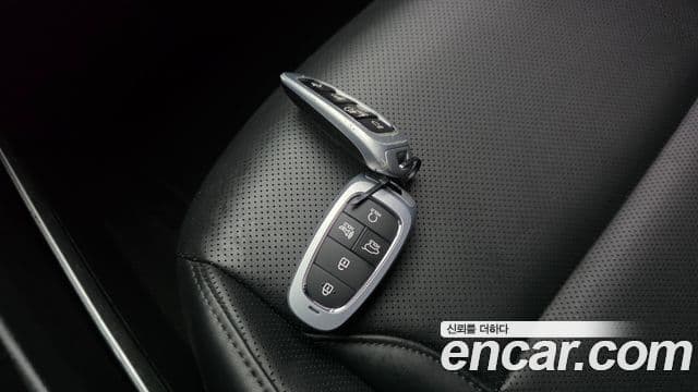 Hyundai The New Tucson 2021 — ფოტო 15/20