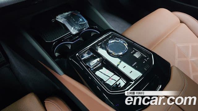 BMW 5 Series 2024 — ფოტო 7/20