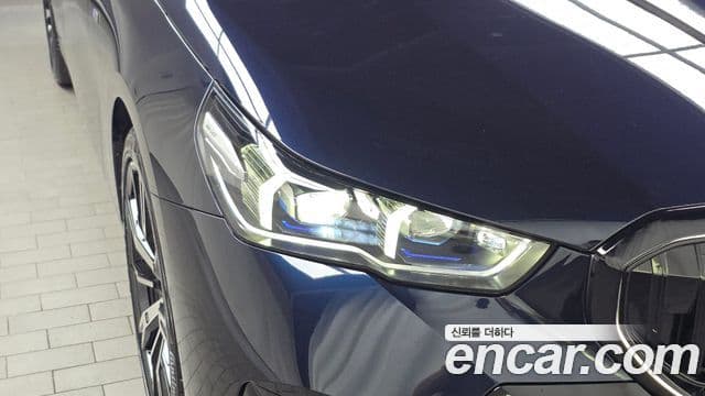 BMW 5 Series 2025 — Photo 20/33