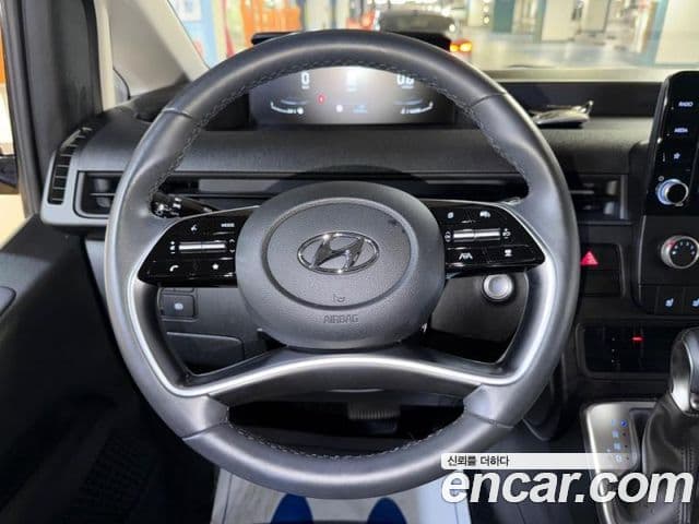 Hyundai Staria 2022 — ფოტო 7/19