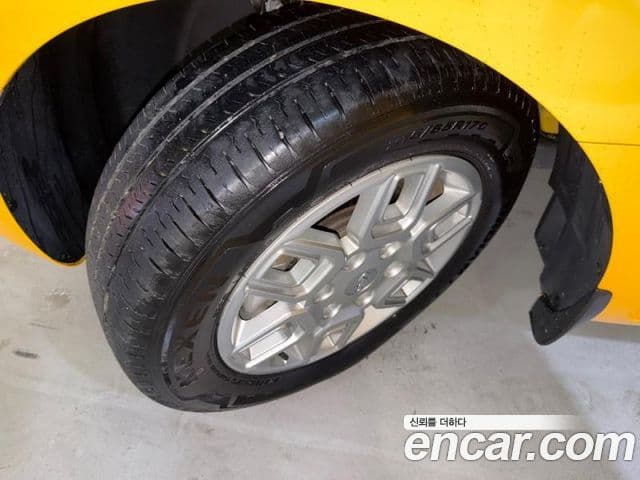 Hyundai Staria 2022 — ფოტო 19/19