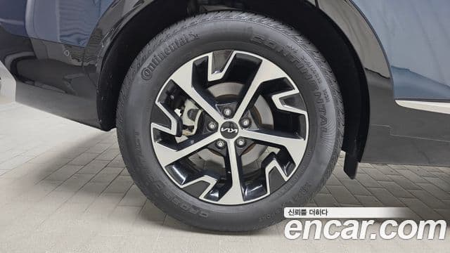 Kia Sportage 2023 — Фото 5/20