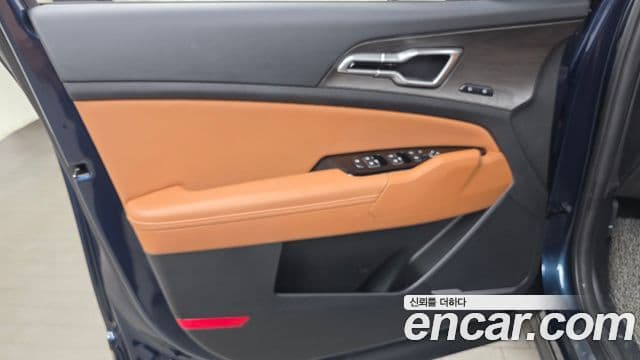 Kia Sportage 2023 — ფოტო 17/32