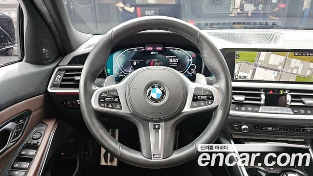 BMW 3 Series 2020 — ფოტო 13/20