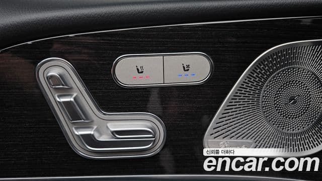 Mercedes-Benz GLE-Class 2022 — ფოტო 19/20