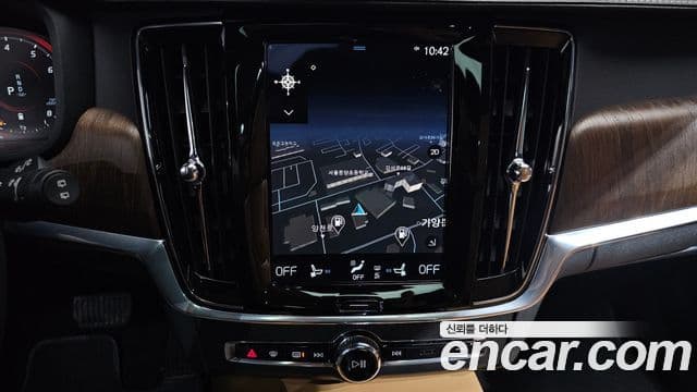 Volvo V90 Cross Country 2021 — Şəkil 14/20
