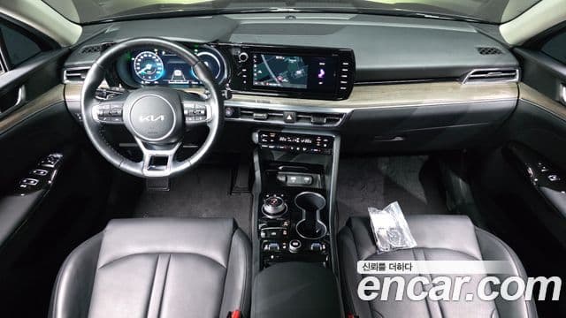 Kia K5 2022 — Şəkil 7/20