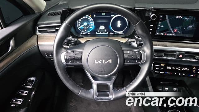 Kia K5 2022 — Şəkil 14/20