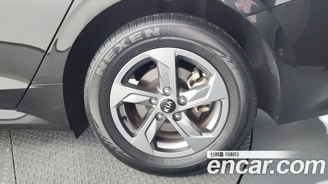 Kia K5 2020 — Şəkil 31/31
