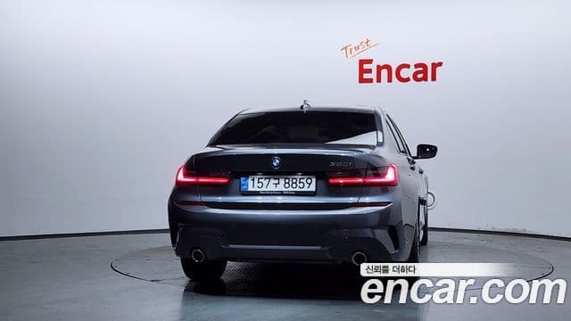 BMW 3 Series 2021 — ფოტო 4/20