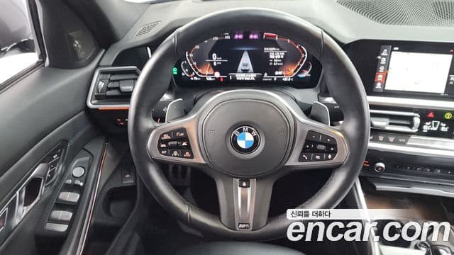 BMW 3 Series 2021 — ფოტო 13/20