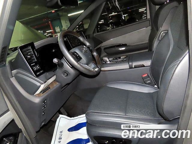 Lexus LM 2025 — фото 5 из 20