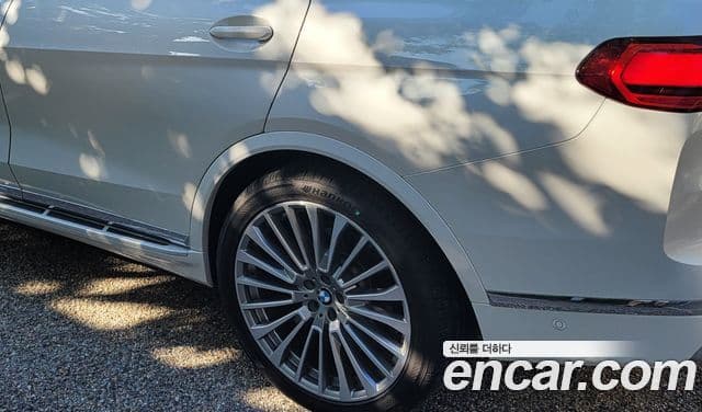 BMW X7 2022 — ფოტო 4/10