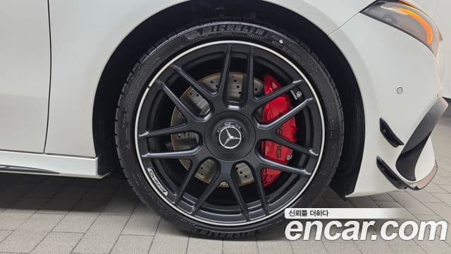 Mercedes-Benz A-Class 2025 — Photo 10/32