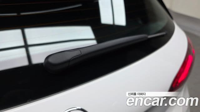 Mercedes-Benz A-Class 2025 — Photo 19/32
