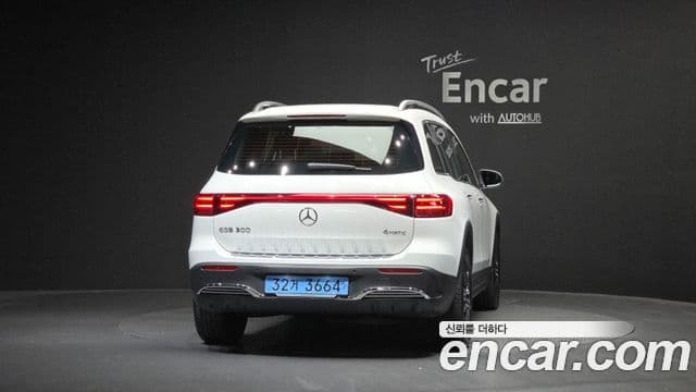 Mercedes-Benz EQB 2025 — ფოტო 4/31