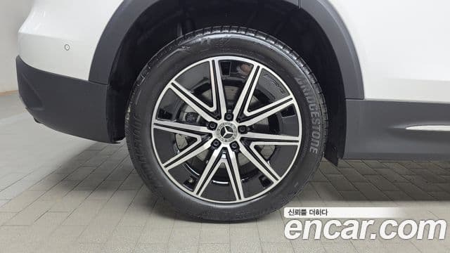 Mercedes-Benz EQB 2025 — ფოტო 13/31