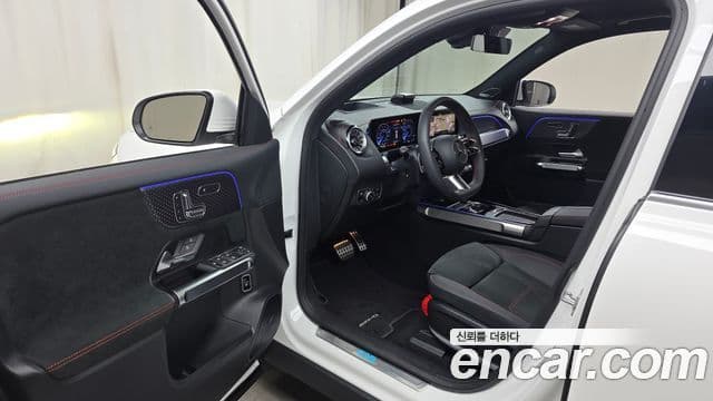 Mercedes-Benz EQB 2025 — ფოტო 9/31
