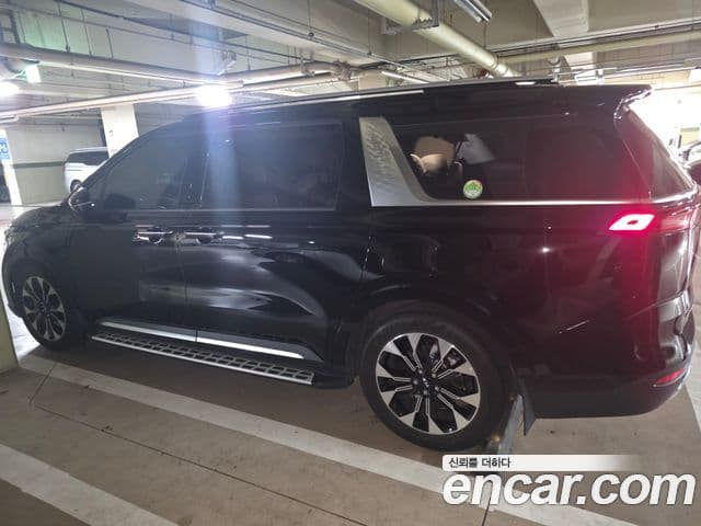 Kia Carnival 2021 — ფოტო 2/12