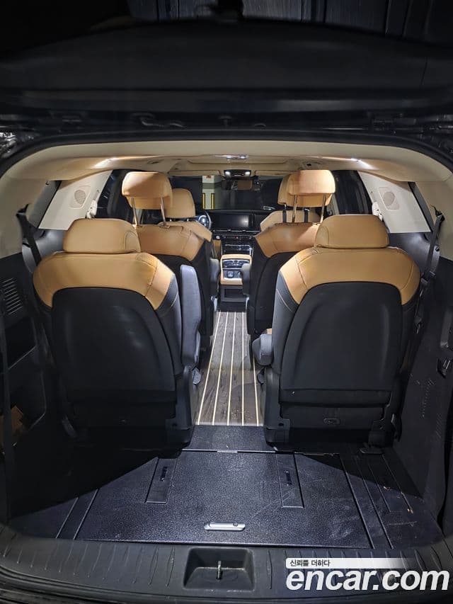 Kia Carnival 2021 — ფოტო 5/12