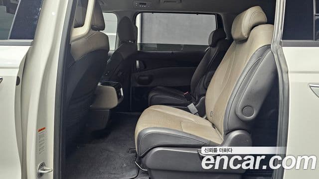 Kia Carnival 2025 — Фото 12/20