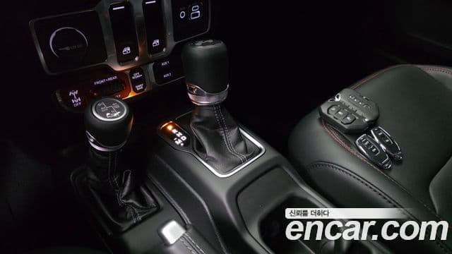 Jeep Wrangler 2025 — Фото 9/20