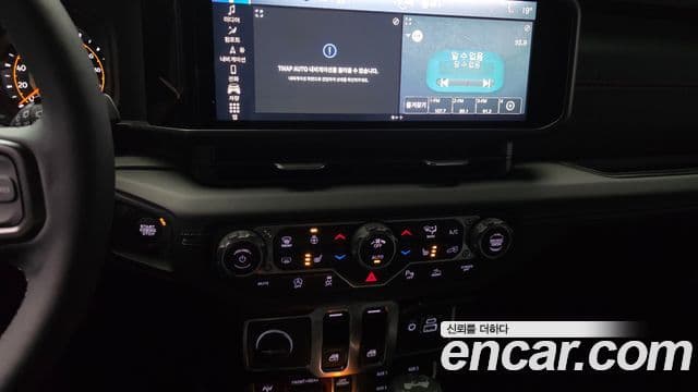 Jeep Wrangler 2025 — Фото 13/20