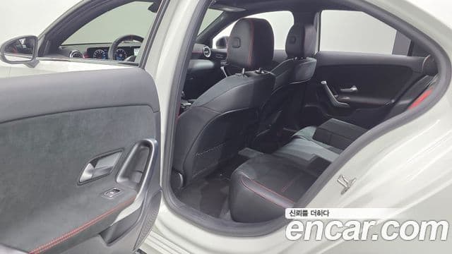 Mercedes-Benz A-Class 2022 — ფოტო 11/20