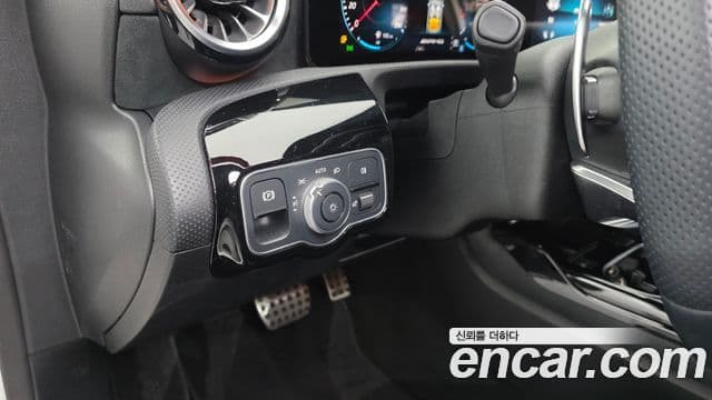 Mercedes-Benz A-Class 2022 — ფოტო 19/20