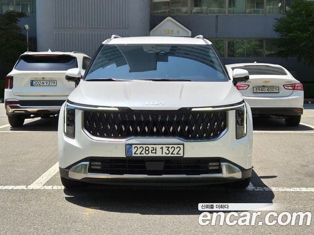 Kia Carnival 2025 — Şəkil 3/14