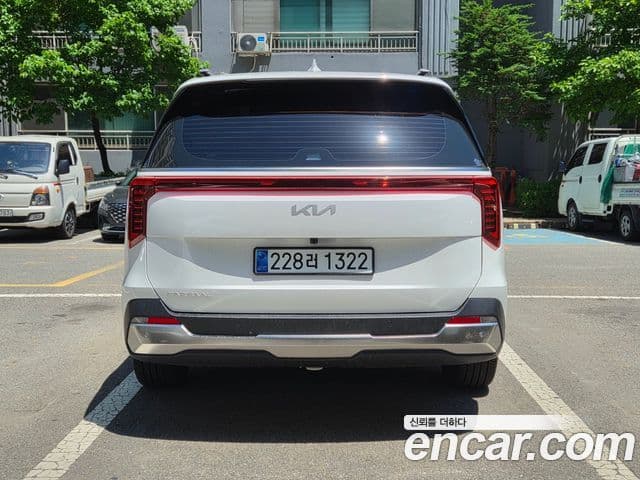 Kia Carnival 2025 — Şəkil 4/14