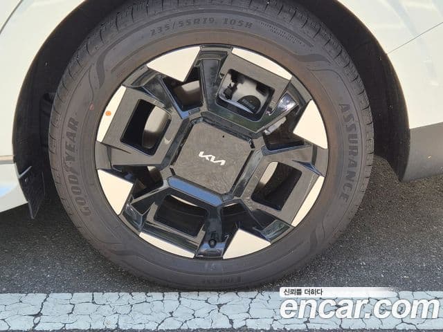 Kia Carnival 2025 — Şəkil 5/14