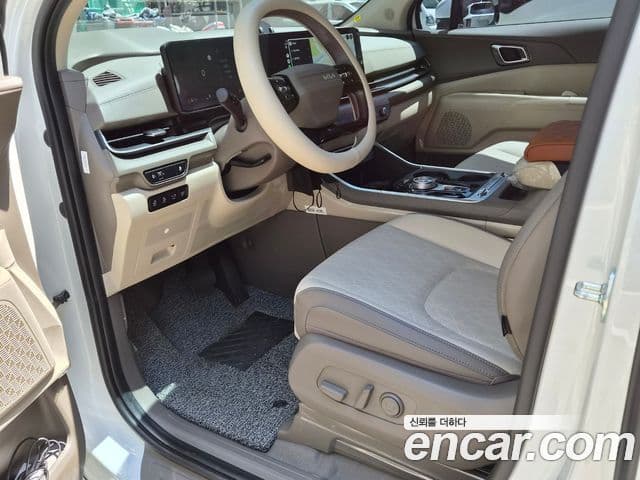 Kia Carnival 2025 — Şəkil 7/14