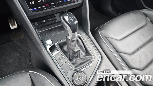 Volkswagen Tiguan 2022 — Şəkil 9/20
