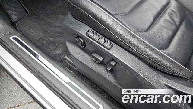 Volkswagen Tiguan 2022 — Şəkil 18/20