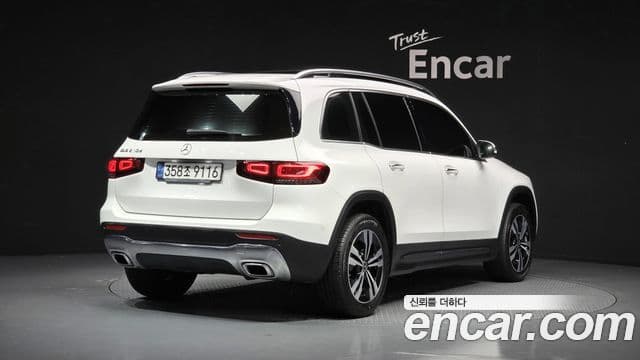 Mercedes-Benz GLB-Class 2022 — Фото 1/20