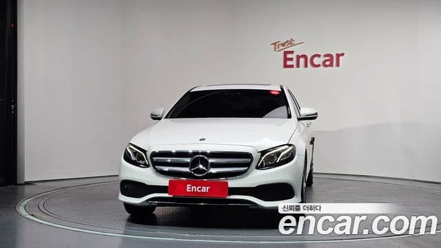 Mercedes-Benz E-Class 2019 — Фото 3/20