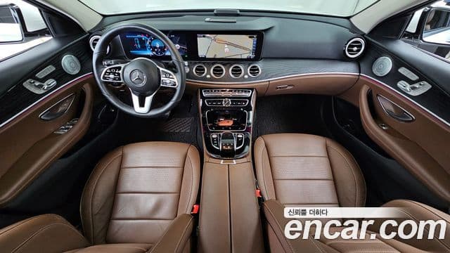 Mercedes-Benz E-Class 2019 — Фото 7/20