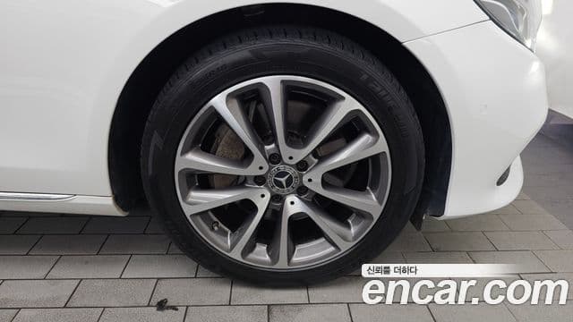 Mercedes-Benz E-Class 2019 — ფოტო 6/34