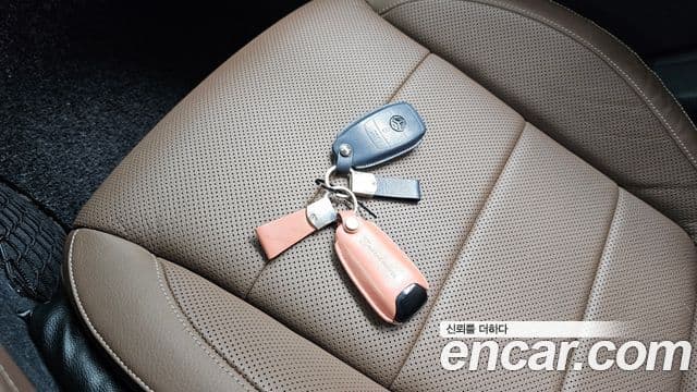 Mercedes-Benz E-Class 2019 — ფოტო 15/34