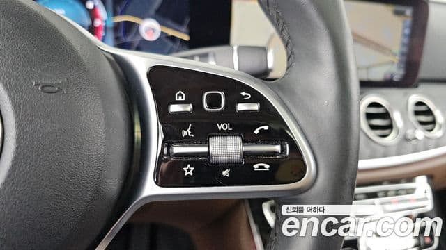 Mercedes-Benz E-Class 2019 — ფოტო 23/34