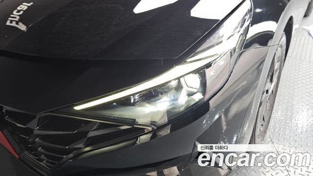 Hyundai The New Avante Hybrid 2021 — Photo 29/31