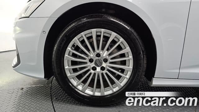 Audi A6 2020 — ფოტო 5/20