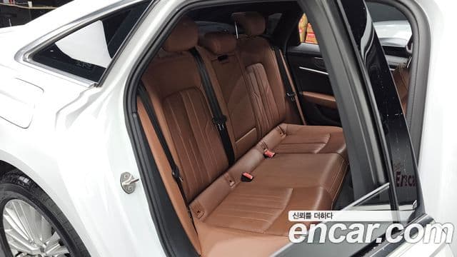 Audi A6 2020 — ფოტო 11/20