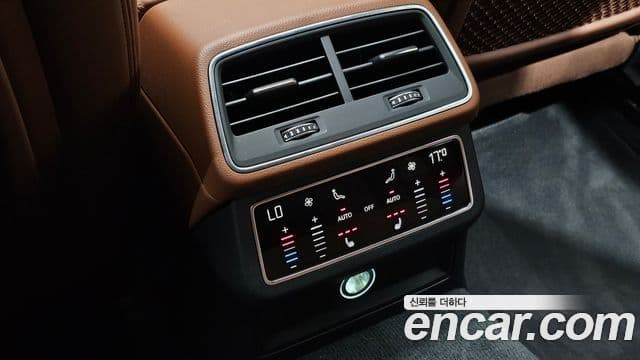 Audi A6 2020 — ფოტო 12/33